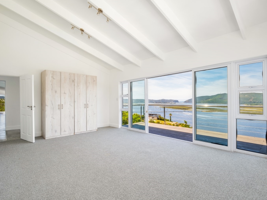 5 Bedroom Property for Sale in Paradise Western Cape